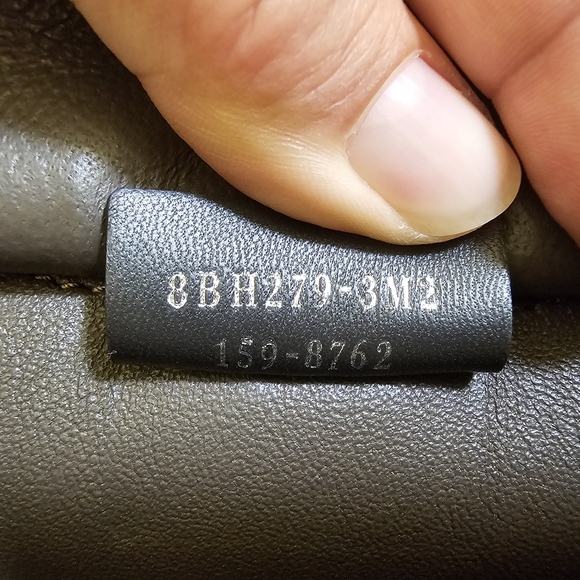 🎉HOST PICK🎉 FENDI 3 Jours Calfskin Leather Shoulder Bag, Pink - Picture 4 of 17